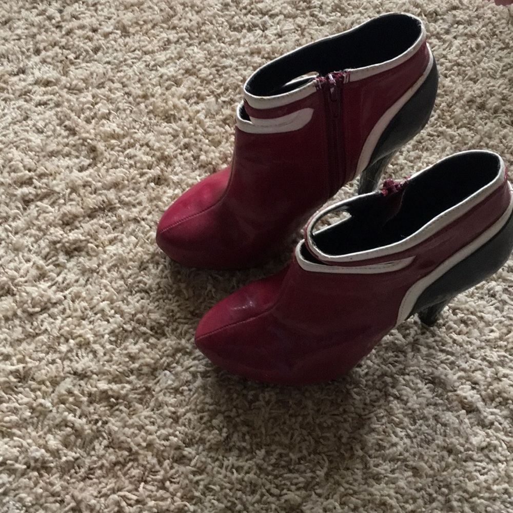High heeled boots